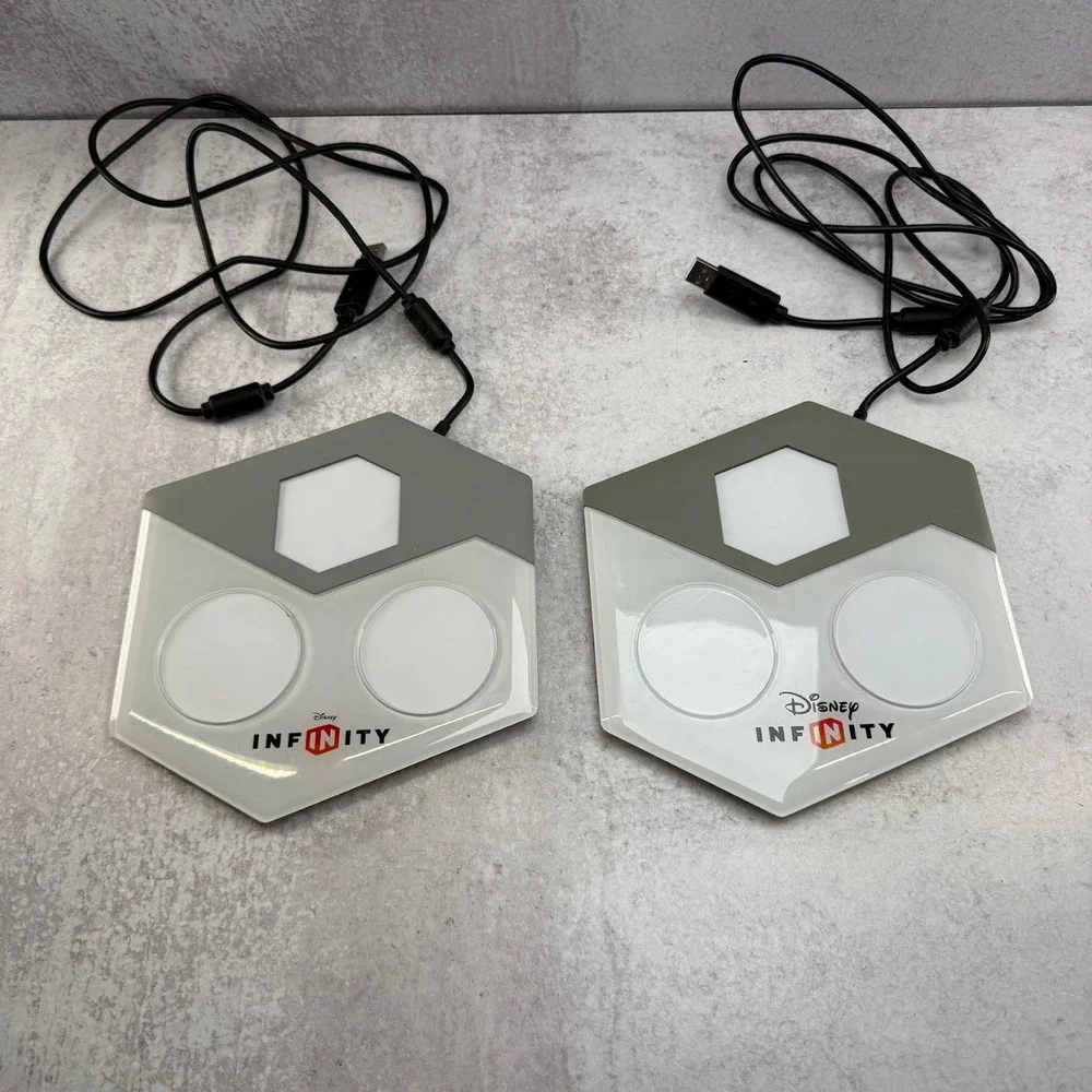 Disney Infinity Pad Set of 2 & Wii Game w/ Manual Untested